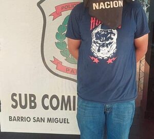 Detienen a hombre con orden de captura
