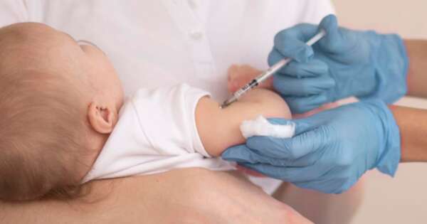 La Nación / Instan a los padres a inocular a sus hijos con la vacuna hexavalente acelular