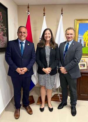 Representante de USAID se reunió con el contralor en medio de tensión política - Política - ABC Color
