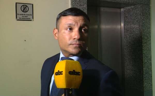 Diputados cartistas evitan pedido de informes al JEM en caso fiscales Cantero y Grisetti - Política - ABC Color
