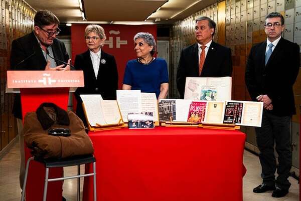 Legado de Augusto Roa Bastos ingresa a la Caja de las Letras del Instituto Cervantes - Literatura - ABC Color