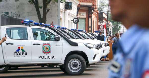 La Nación / Guairá: entregan nuevas patrulleras
