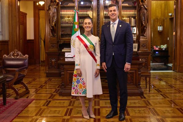 Peña asistió a la toma de posesión de la presidenta mexicana Claudia Sheinbaum - .::Agencia IP::.