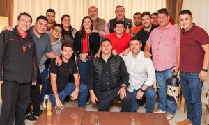 Casi todos los presidentes de Seccionales de Ciudad del Este, con equipo de los Zacarías – Diario TNPRESS