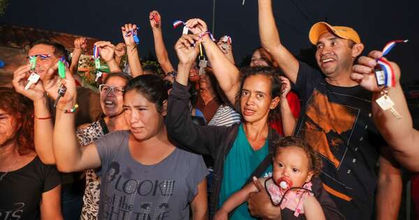 Diario HOY | Felicidad plena: nuevas casas para familias de Atyrá y Tobatí
