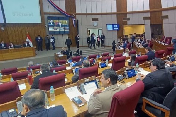 Ley que permitirá que legisladores se jubilen con solo 10 años de aporte fue sancionada - ADN Digital