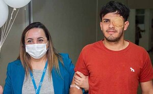 Histórico primer trasplante de córneas en la Fundación Tesãi | DIARIO PRIMERA PLANA