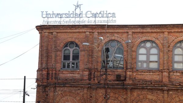 Universidad Católica: Primera institución en Paraguay en ser acreditada por la ANEAES - Portal Digital Cáritas Universidad Católica