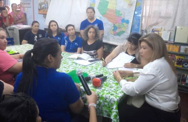 Apartan a directora tras “plata je’u” en escuela luqueña •