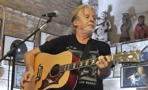 Nito Mestre celebrará 50 años de carrera con doble concierto en Paraguay - Música - ABC Color