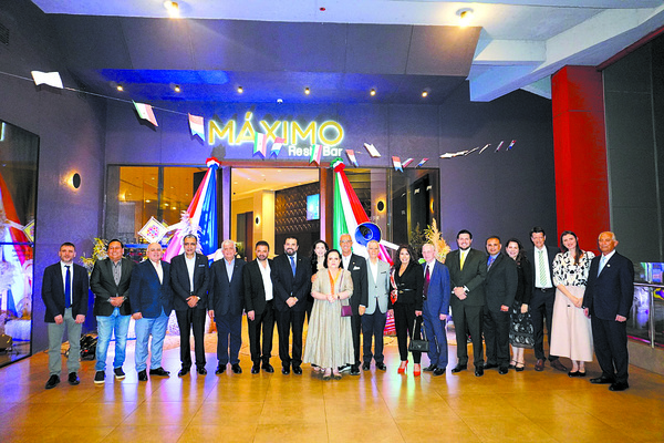 Cena de confraternización en el Lago Shopping de Ciudad del Este reunió a cónsules e invitados especiales - La Clave