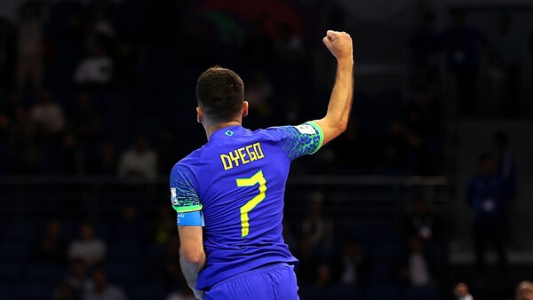 Brasil es la primera finalista después de remontar ante Ucrania