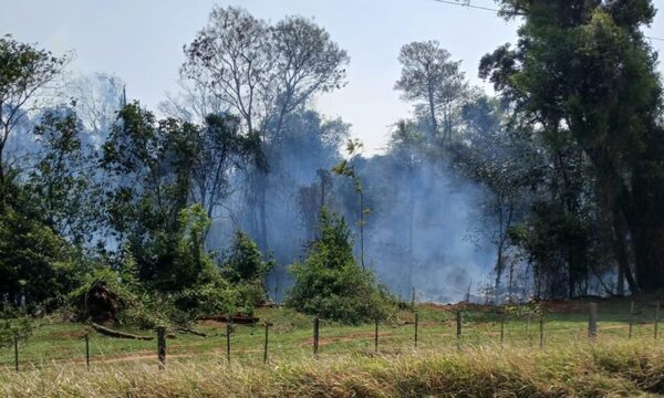 ¡Denuncian invasión e incendios provocados en Salto del Guairá!