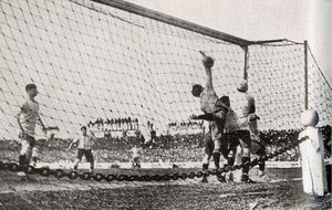 Se cumple un siglo del primer gol olímpico y del relato radial pionero