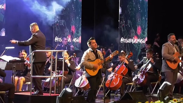 Dos décadas con el requinto celebradas en gran show