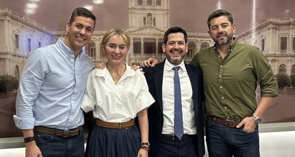 La diputada Virina Villanueva se reincorpora al movimiento Honor Colorado