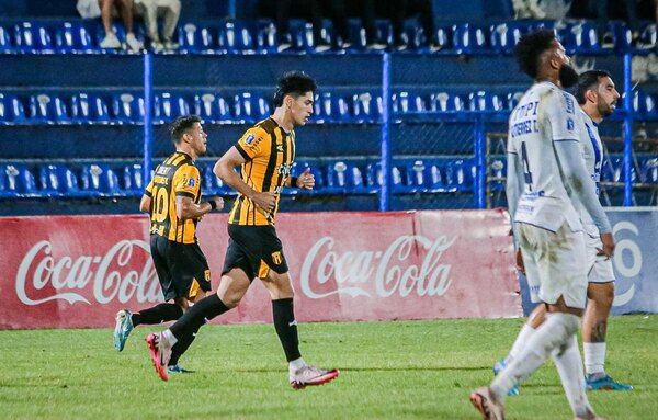 Versus / ¡Dramática definición! Guaraní saca a Ameliano del camino y ya está en cuartos