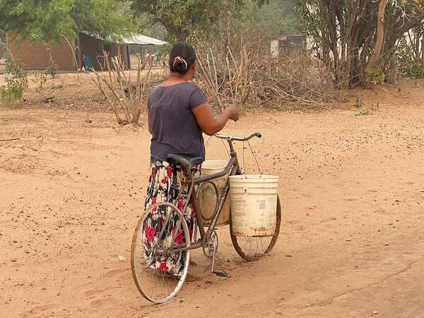 Envío de agua al Chaco es inviable a largo plazo y chaqueños claman por soluciones permanentes - Noticias del Chaco - ABC Color