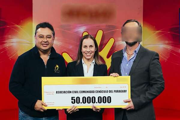 Esposa de Leite aparece como parte de ONG que recibe millones en donación - Política - ABC Color
