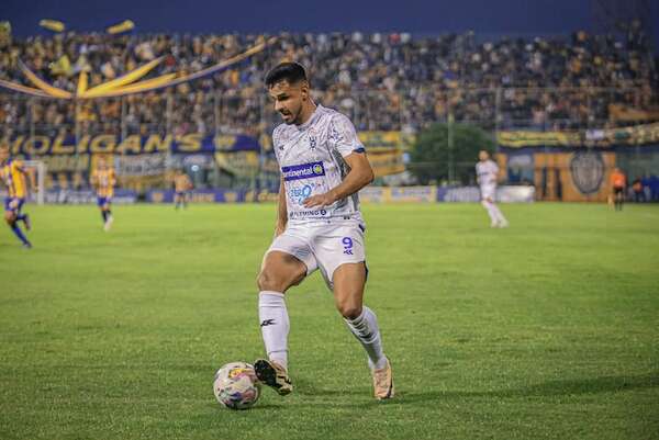 2 de Mayo: Ruiz Díaz, en la cresta de la ola - Fútbol - ABC Color