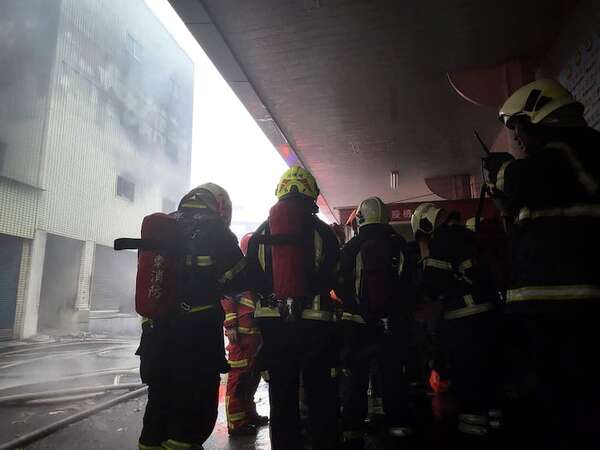 Al menos nueve muertos en incendio de un hospital en Taiwán - Mundo - ABC Color