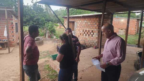 Docente fue detenido con 28 gallos de riña