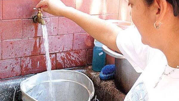 Erssan pide racionalizar uso del agua y recomienda no lavar tanto los autos y las veredas