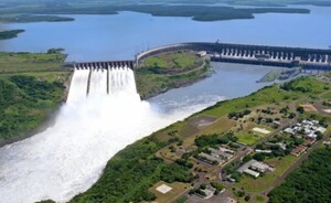 Hidroeléctrica de Itaipu opera con normalidad pese a bajante del río