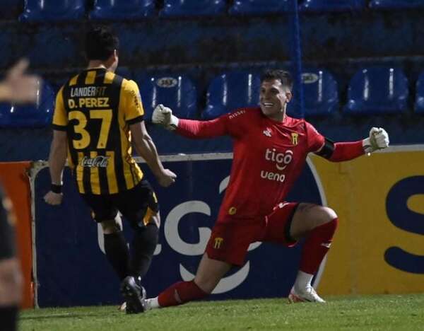 Gaspar Servio: “Mejoramos mucho en los partidos clave” - Guaraní - ABC Color