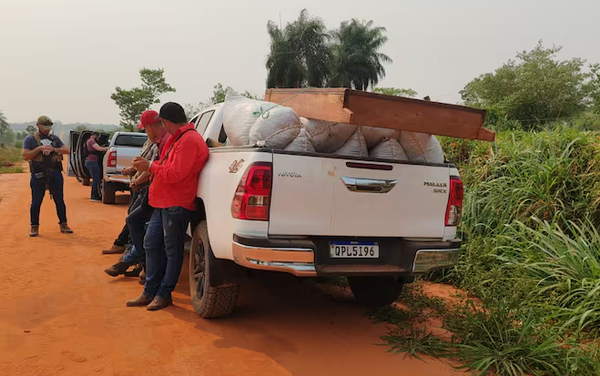 Interceptan camioneta que transportaba más de 200 kilos de marihuana - Noticiero Paraguay