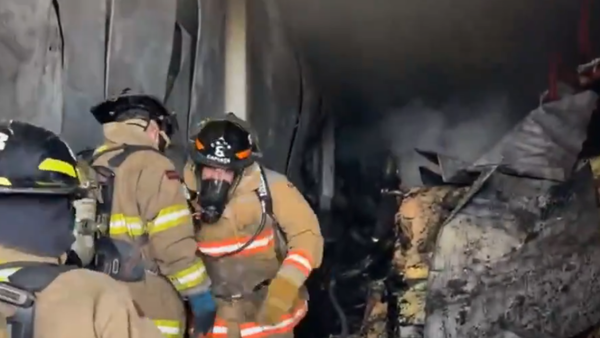 Casas afectadas por incendio de fábrica en Capiatá: "Salí y dejé todo lo que tenía"