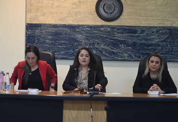 Sancionan con 50 días multa a exabogados de la exfiscal Ana Girala - PDS RADIO Y TV