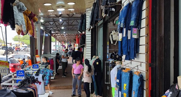 Encarnación: liquidaciones y turismo en el 'Rally de Compras'