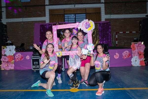 Filadelfia: preparan sexta edición de la “Zumba Rosa” para concienciar sobre el cáncer de mama - Noticias del Chaco - ABC Color