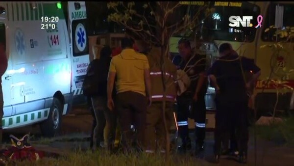 Vuelco de vehículo sobre avenida Semidei - SNT