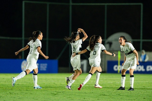 Triunfal debut de Olimpia en la Libertadores de futbol femenino