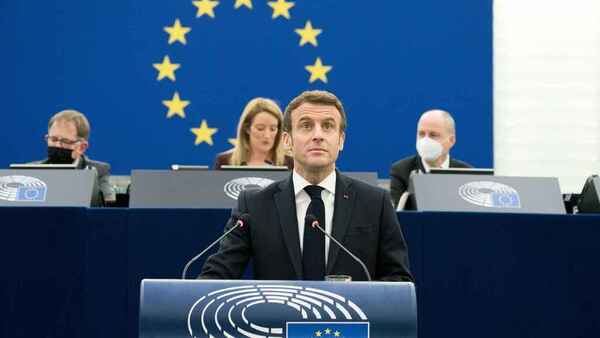 Emmanuel Macron: «La UE podría morir, en dos o tres años estaremos fuera del mercado»
