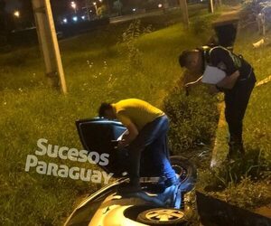 Una joven mujer hospitalizada tras un accidente