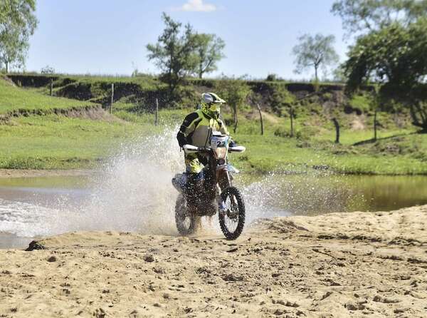 Rally Cross Country: Desafío Paraguarí se pone en marcha hoy - ABC Motor 360 - ABC Color