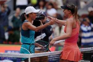 Tenis-Abierto de China: Paula Badosa pone fin al sueño de Zhang Shuai - Polideportivo - ABC Color