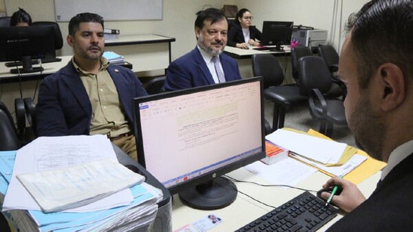 Nenecho tiene libertad ambulatoria en caso de los “detergentes de oro”