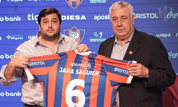 Versus / Carlos Jara Saguier: "Es el jugador el que se pone donde quiere estar"