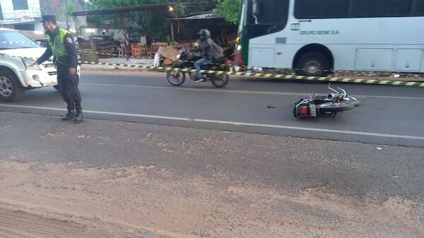 Video: fatal accidente de tránsito sobre la ruta Luque–Areguá - Policiales - ABC Color