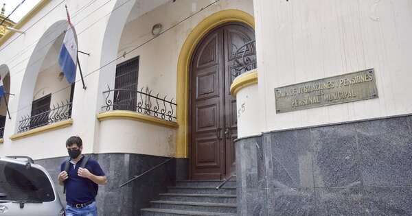 Diario HOY | Otra vez en Caja Municipal: tragada de más de US$ 1 millón, falsificando firmas de afiliados