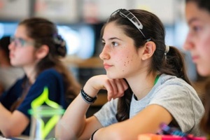 Curso gratuito KuñaTIC para niñas y mujeres en STEM