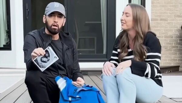 [VIDEO] ¿Estamos viejos? ¡Eminem anunció que será abuelo!