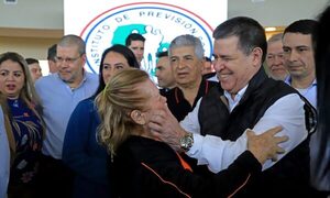 Cartes visitó a abuelitos y resaltó reapertura de Cream