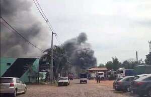 Incendio en Pechugón: vecinos exigen que la empresa gestione asistencia médica - Nacionales - ABC Color