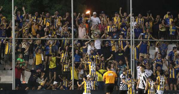 Diario HOY | Por disparos fuera del estadio, sancionan por un año a las barras de Luqueño