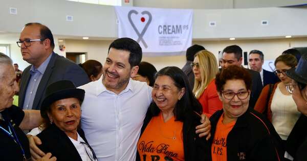 La Nación / Raúl Latorre destaca dignificación a adultos mayores